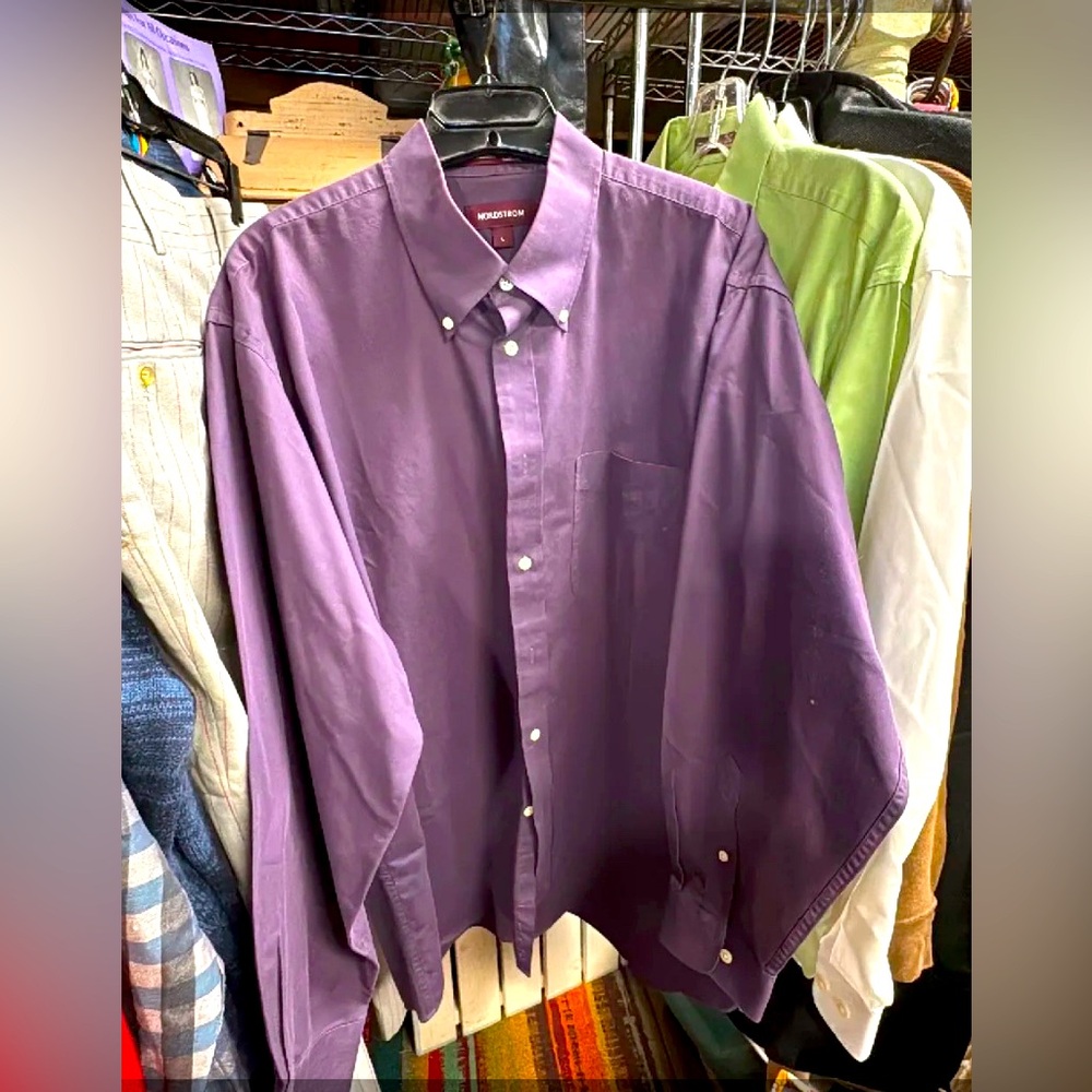 B237 // Nordstrom Eggplant Shirt // L